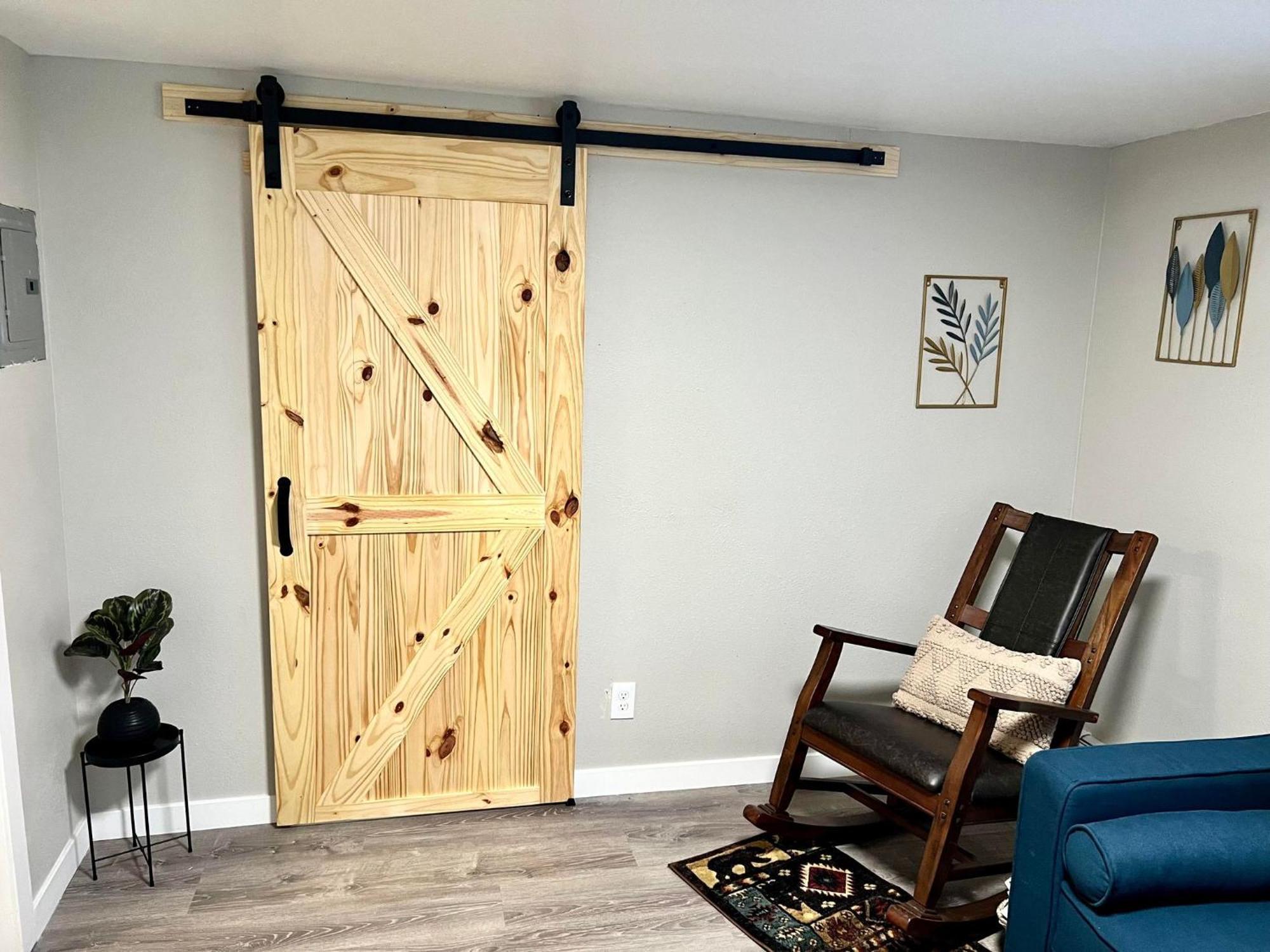 Appartamento Log House In Heart Of Anchorage Esterno foto
